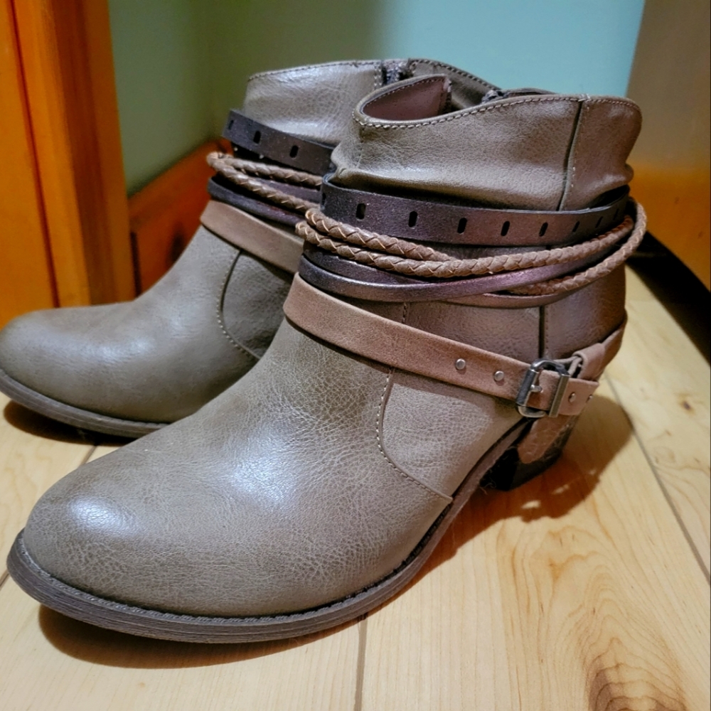 Womens 8.5 ankle boots
